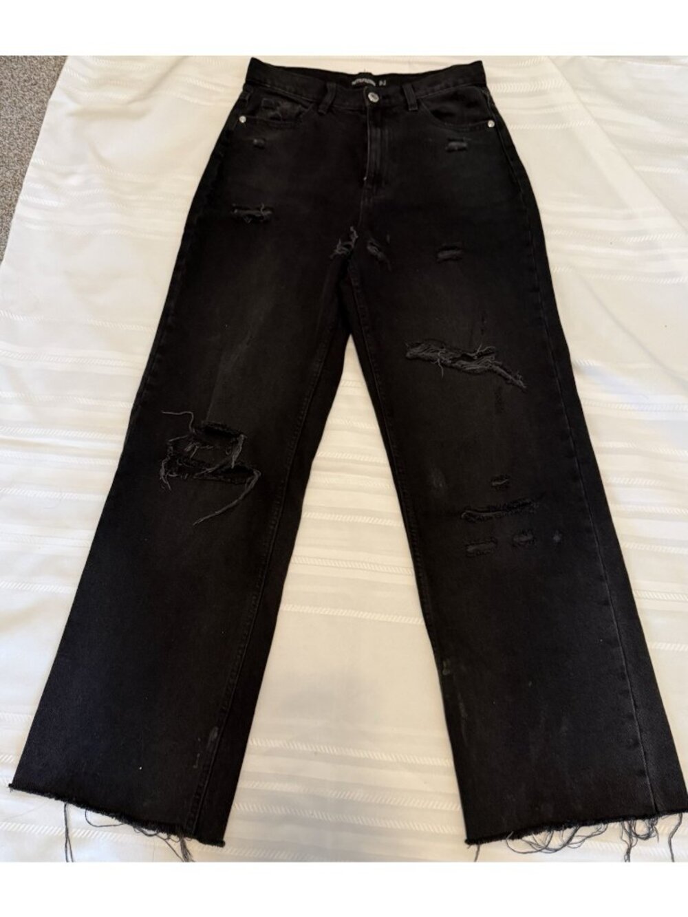 PrettyLittleThing Tall Jeans size 4 Black Distressed Destroyed Knee